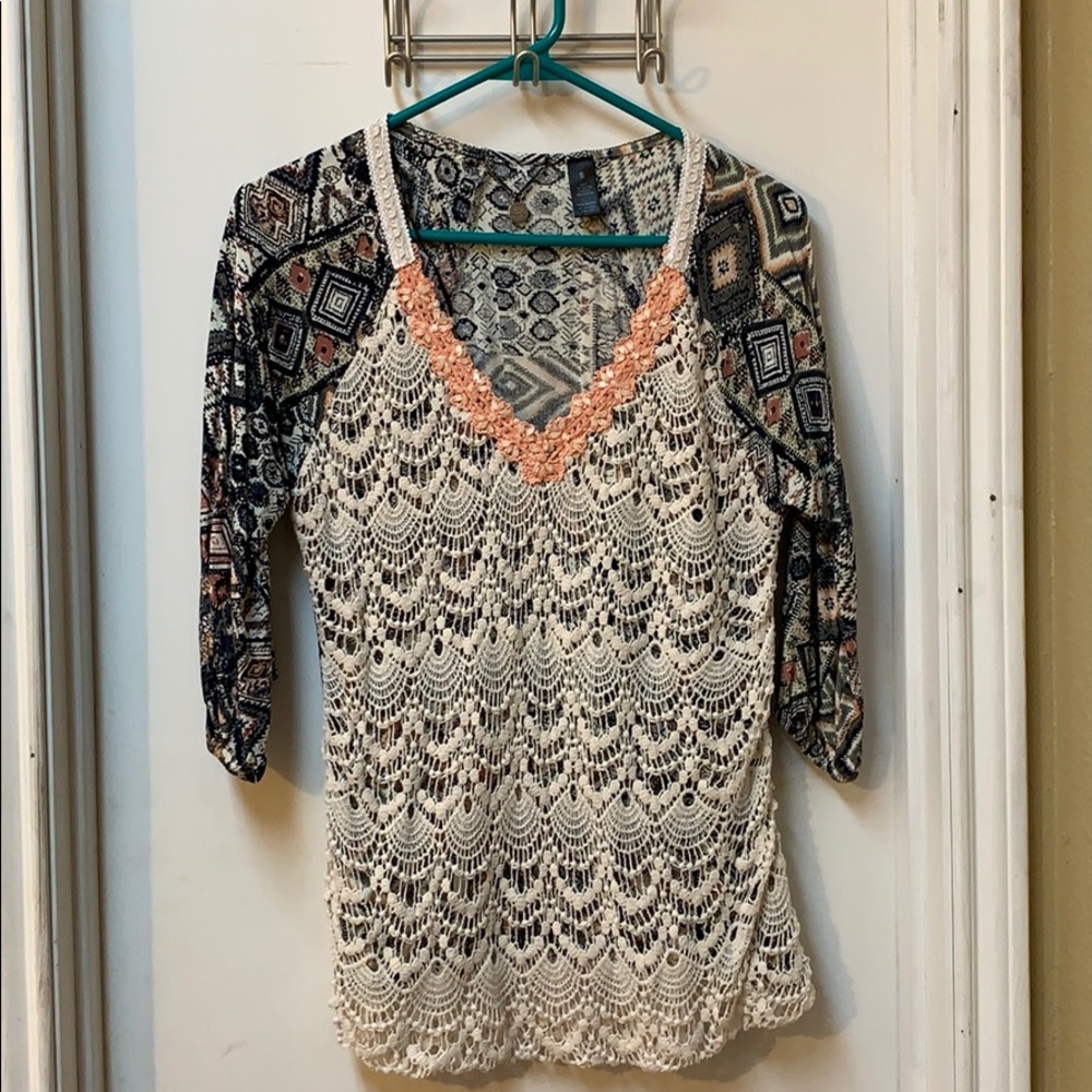 BKE Boutique blouse